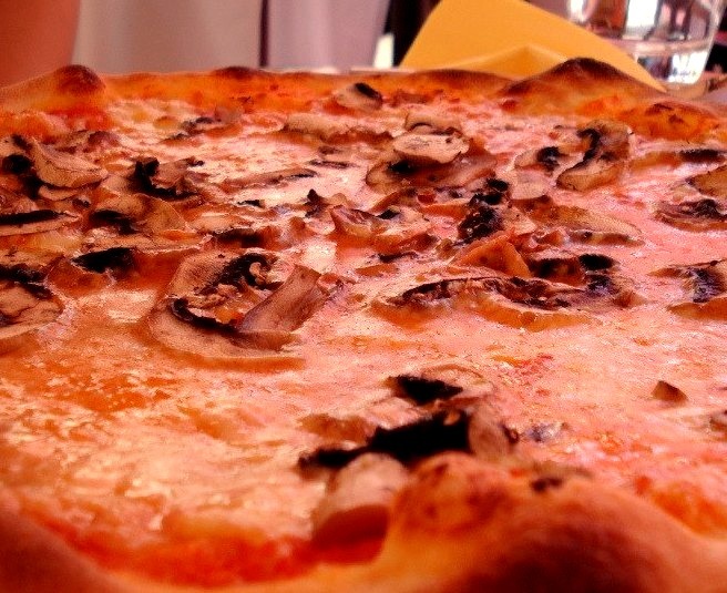 Pizza Gallo Rosso (by alinesoterroni)
